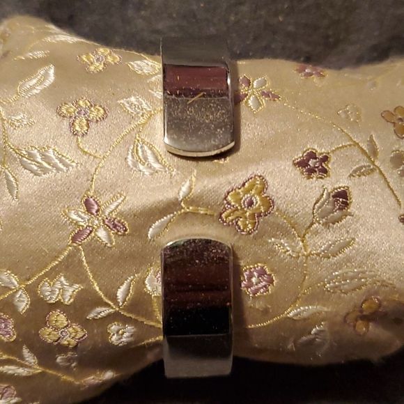 Collezio Rectangular Watch CZ‎ Crystals on a Silver Spring Hinge Bangke Band - Picture 4 of 8